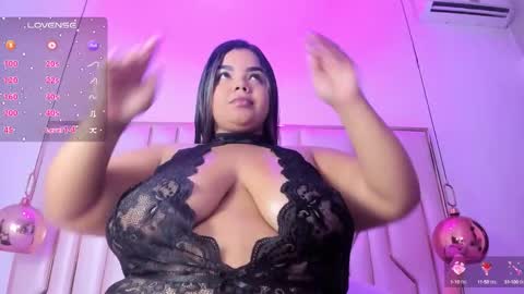 alexataylorr_ online show from September 25, 2025, 12:09 pm