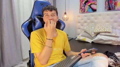 Alex online show from December 6, 2024, 4:03 am