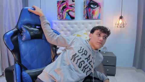 Alex online show from December 27, 2024, 3:09 am