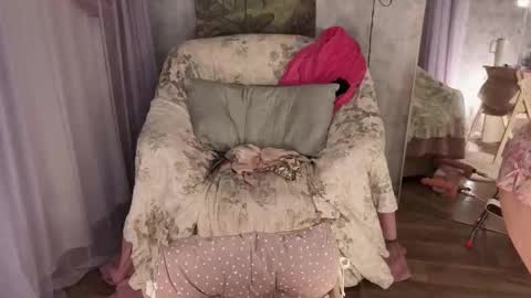 Snapshot of alexbellis chatting on October 29, 2025, 12:02 am alexbellis online show from October 29, 2025, 12:02 am