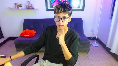 Snapshot of alexcum_18 chatting on April 15, 2026, 2:02 pm alex online show from April 15, 2026, 2:02 pm