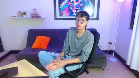 Snapshot of alexcum_18 chatting on April 21, 2026, 2:12 pm alex online show from April 21, 2026, 2:12 pm