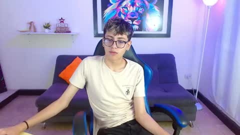 Snapshot of alexcum_18 chatting on April 22, 2026, 1:56 pm alex online show from April 22, 2026, 1:56 pm