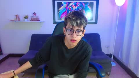 Snapshot of alexcum_18 chatting on April 30, 2026, 2:01 pm alex online show from April 30, 2026, 2:01 pm