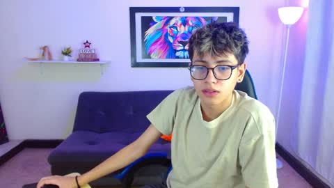 Snapshot of alexcum_18 chatting on May 1, 2026, 1:59 pm alex online show from May 1, 2026, 1:59 pm