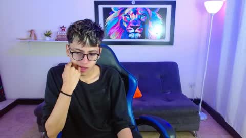 Snapshot of alexcum_18 chatting on May 5, 2026, 1:52 pm alex online show from May 5, 2026, 1:52 pm