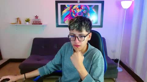 Snapshot of alexcum_18 chatting on May 11, 2026, 1:39 pm alex online show from May 11, 2026, 1:39 pm