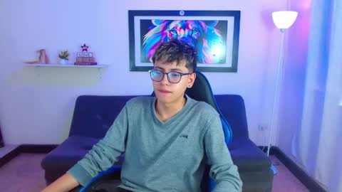 Snapshot of alexcum_18 chatting on May 13, 2026, 1:41 pm alex online show from May 13, 2026, 1:41 pm