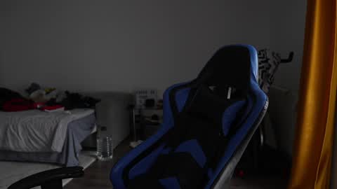 alexfit96 online show from December 21, 2024, 12:59 pm