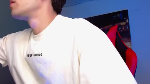 alexgiraldo__ online show from May 2, 2026, 4:50 am