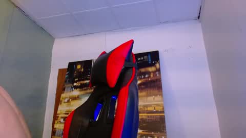 Snapshot of alexgiraldo__ chatting on May 25, 2026, 12:38 am alexgiraldo__ online show from May 25, 2026, 12:38 am