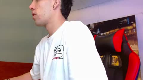 Snapshot of alexgiraldo__ chatting on June 16, 2026, 2:09 pm alexgiraldo__ online show from June 16, 2026, 2:09 pm