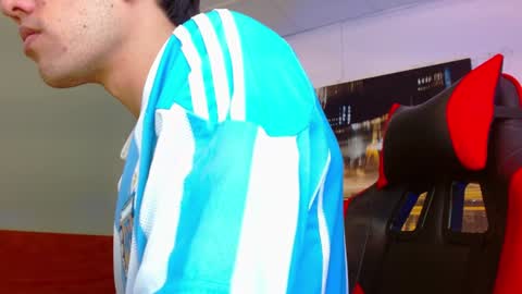 Snapshot of alexgiraldo__ chatting on June 17, 2026, 6:31 pm alexgiraldo__ online show from June 17, 2026, 6:31 pm