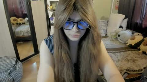 alexiamaiex online show from May 28, 2026, 4:21 am