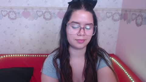 Alexia online show from January 3, 2025, 6:14 pm