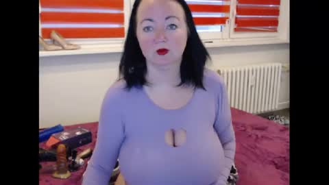 alexie33 online show from February 20, 2025, 8:17 am