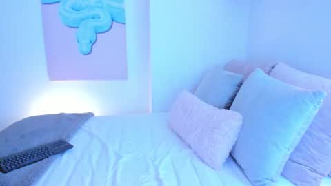 Alexiis 3 online show from October 7, 2025, 12:57 pm