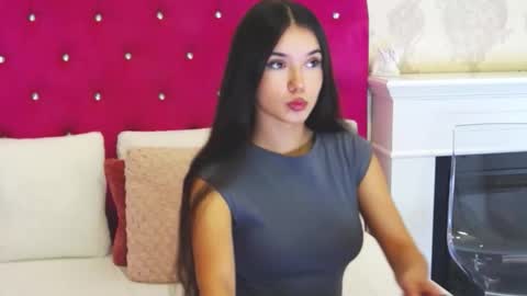 alexisdevine online show from September 18, 2025, 4:25 am