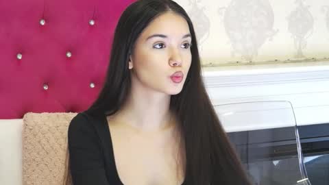 alexisdevine online show from February 9, 2026, 5:22 am