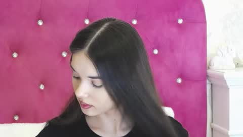 alexisdevine online show from February 16, 2026, 5:25 am