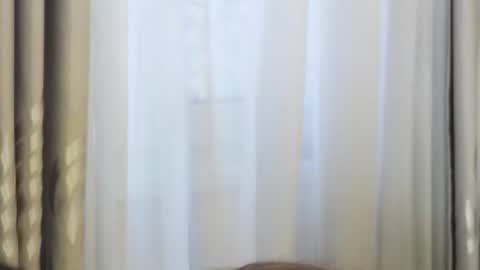 alexisdevine online show from June 25, 2026, 4:23 am