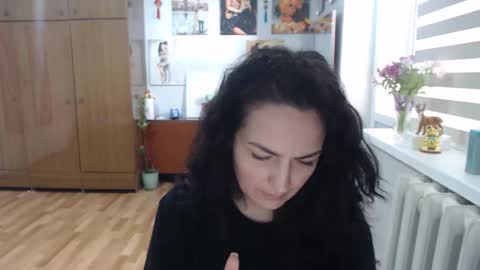 AlexisMillers online show from April 25, 2026, 1:41 pm