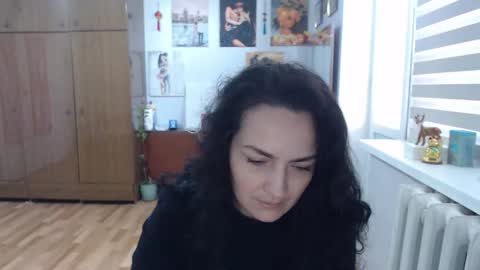 AlexisMillers online show from April 28, 2026, 8:41 am