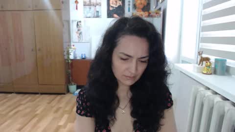 AlexisMillers online show from May 6, 2026, 7:13 am