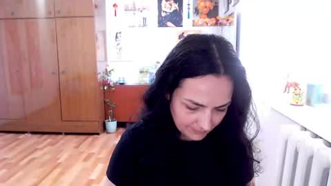 AlexisMillers online show from June 22, 2026, 12:57 pm