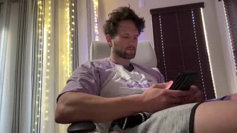 Snapshot of alexmanndickerson chatting on October 5, 2025, 3:10 pm Alex Mann online show from October 5, 2025, 3:10 pm