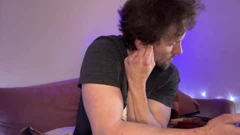 Snapshot of alexmanndickerson chatting on November 9, 2025, 4:38 pm Alex Mann online show from November 9, 2025, 4:38 pm