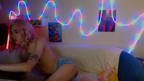 Snapshot of alexnaughty14 chatting on October 7, 2025, 9:06 am alexnaughty14 online show from October 7, 2025, 9:06 am