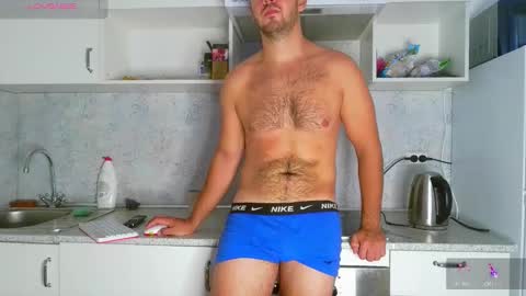Snapshot of alexnovakk chatting on September 11, 2025, 7:41 am Alex online show from September 11, 2025, 7:41 am