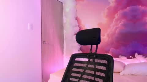 Alex online show from November 7, 2025, 7:03 pm