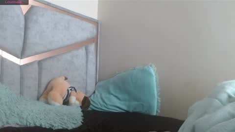 alex y luisa online show from January 29, 2025, 5:56 pm