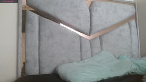 alex y luisa online show from February 3, 2025, 3:27 pm