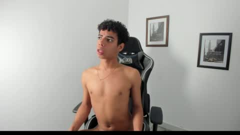 alexx_cum18 online show from July 22, 2026, 2:53 pm