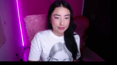 alexxa_1111 online show from October 15, 2025, 1:39 am