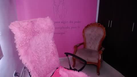 alexxa_1111 online show from October 17, 2025, 6:54 pm