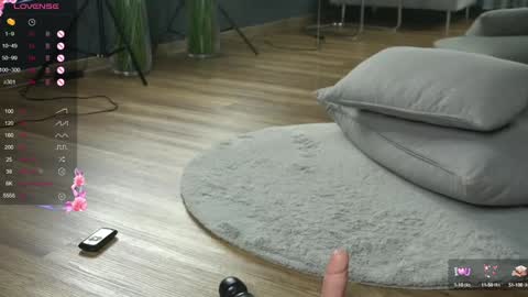 alexxiskye online show from December 24, 2024, 9:39 am