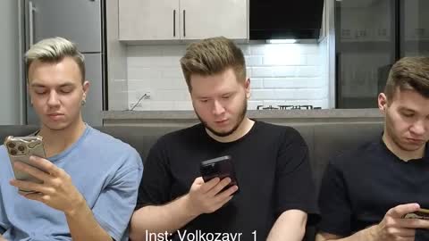 Snapshot of alexxx_d chatting on October 29, 2025, 7:48 pm AlexDimaIgor online show from October 29, 2025, 7:48 pm