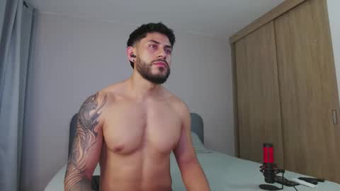 Snapshot of alexxxmachine chatting on October 17, 2025, 10:45 pm Alex   freelance model  instagram alex b229 online show from October 17, 2025, 10:45 pm