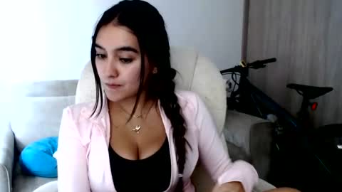 Snapshot of alexyferrer1 chatting on June 18, 2026, 10:14 pm alexyferrer1 online show from June 18, 2026, 10:14 pm