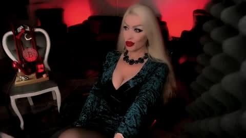 AlfaFemale online show from December 17, 2024, 8:12 am