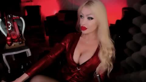AlfaFemale online show from September 8, 2025, 4:39 pm