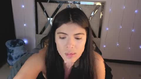 Carolina Join The Fan Club  online show from May 4, 2026, 11:45 pm