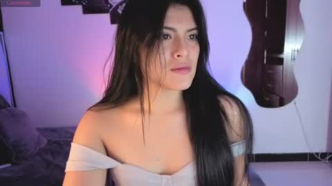 Carolina Join The Fan Club  online show from June 18, 2026, 2:01 am
