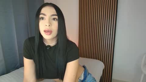 Snapshot of alia_sweet_ chatting on April 23, 2026, 12:45 am Alia online show from April 23, 2026, 12:45 am
