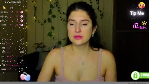 Snapshot of alianna_solo_kiss chatting on March 23, 2026, 12:31 pm Alianna online show from March 23, 2026, 12:31 pm