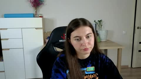 Alice online show from September 13, 2025, 4:29 pm